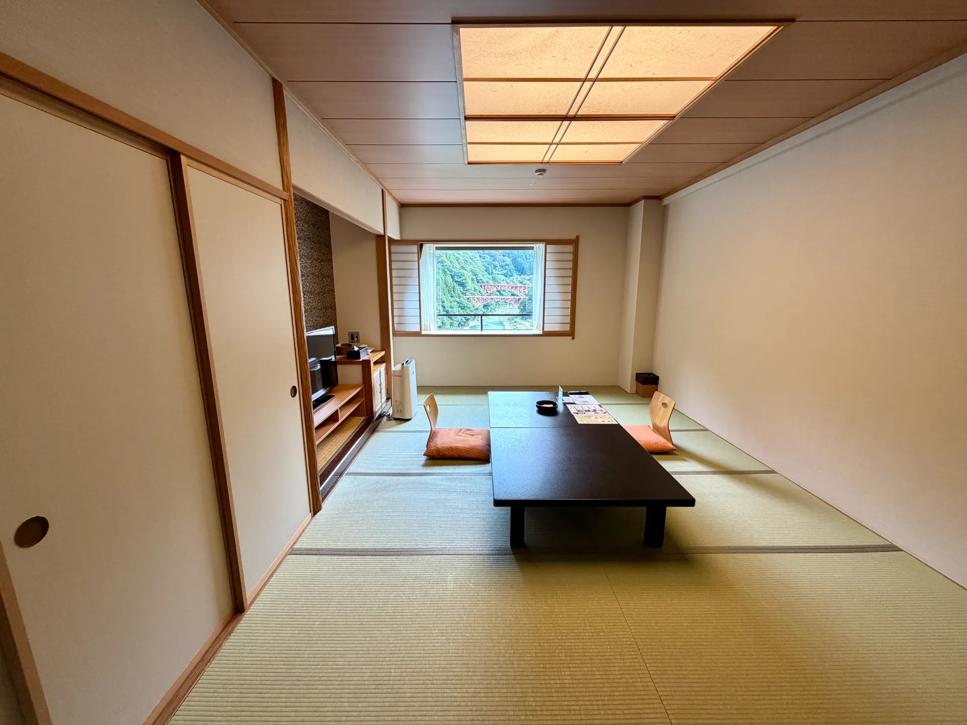 รีวิวโรงแรม Kurobe Unazuki Onsen Yamanoha เรียวกังริมแม่น้ำ กลางหุบเขาโทยามะ